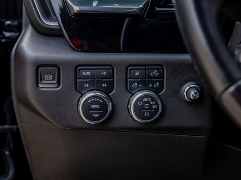 Used 2023 GMC Sierra 1500 SLT w/ SLT Premium Package image 20