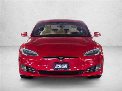 Used 2016 Tesla Model S 70 image 2