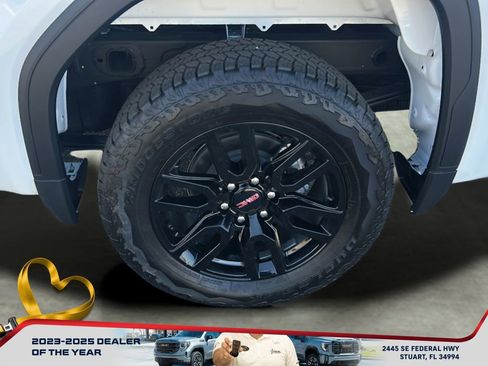 New 2026 GMC Sierra 1500 Elevation image 11