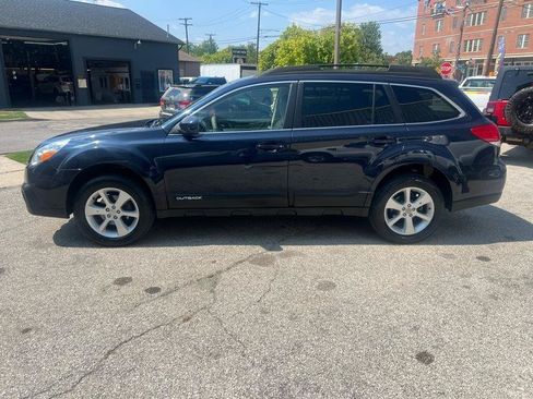 Used 2014 Subaru Outback 2.5i Premium AWD/4WD image 5