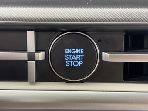 Used 2025 Hyundai Santa Fe SEL image 24