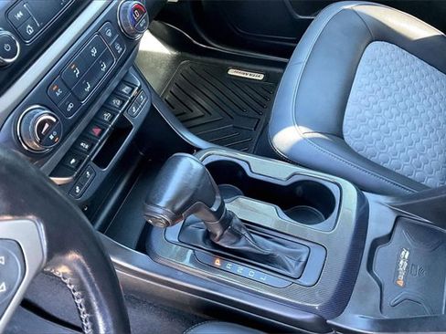 Used 2020 Chevrolet Colorado Z71 image 13