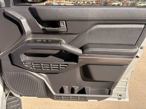 Used 2025 Toyota 4Runner SR5 image 29