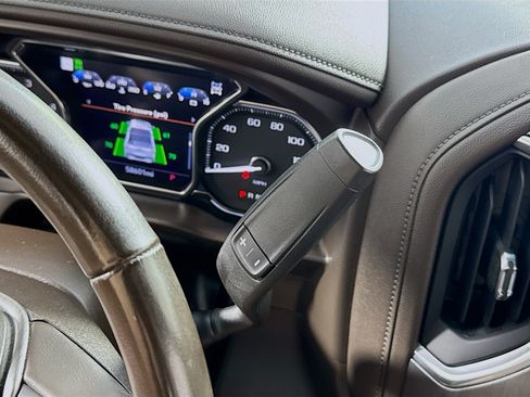 Used 2021 GMC Sierra 2500 Denali w/ Denali Ultimate Package AWD/4WD image 21