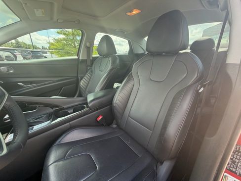 Used 2023 Hyundai Elantra Limited FWD image 10