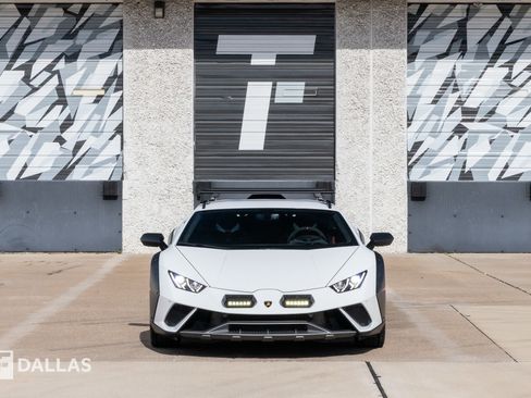 Used 2023 Lamborghini Huracan Sterrato image 3