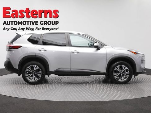 Used 2023 Nissan Rogue SV AWD/4WD image 4