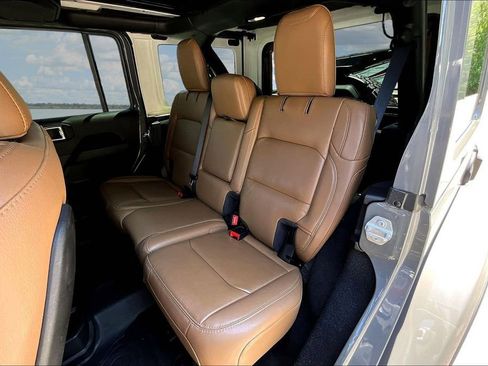 Used 2021 Jeep Wrangler Unlimited Rubicon AWD/4WD image 24