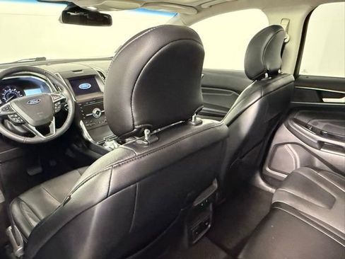 Used 2019 Ford Edge Titanium w/ Equipment Group 301A FWD image 37