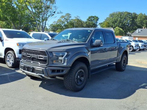 Used 2018 Ford F150 Raptor w/ Equipment Group 802A Luxury AWD/4WD image 3