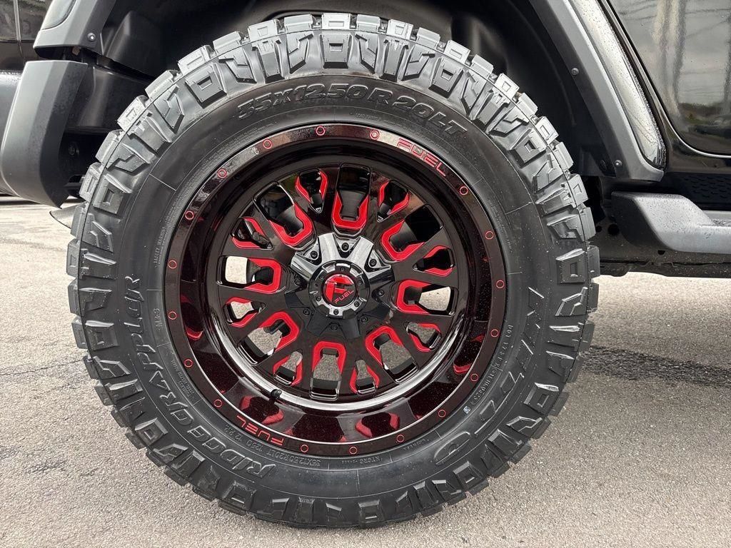 Used 2020 Jeep Wrangler Unlimited Sahara AWD/4WD image 11