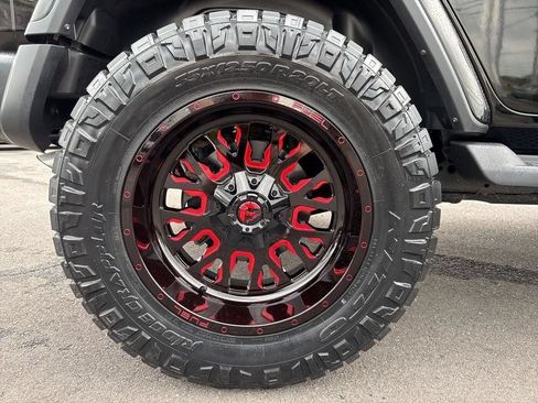 Used 2020 Jeep Wrangler Unlimited Sahara AWD/4WD image 11