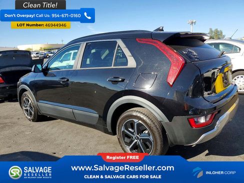 Used 2024 Kia Niro EX FWD image 3