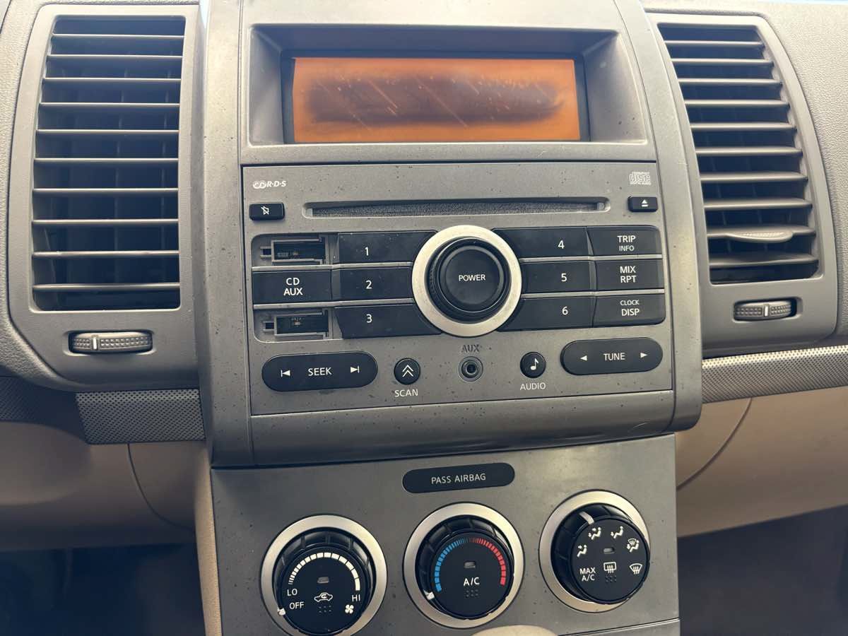 Used 2008 Nissan Sentra 2.0 S FWD image 12