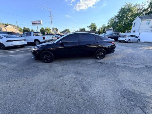 Used 2023 Hyundai Elantra SEL FWD image 39
