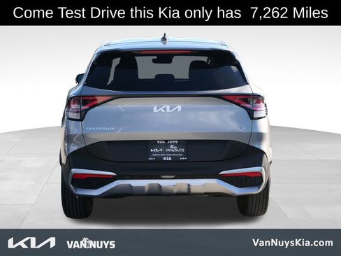 Certified 2025 Kia Sportage LX image 4