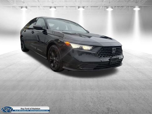 Used 2025 Honda Accord SE image 1
