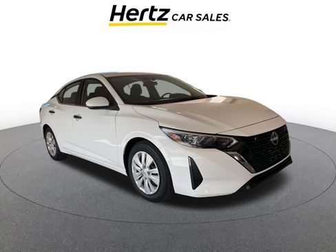 Used 2025 Nissan Sentra S image 1