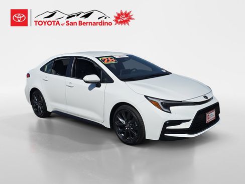 Certified 2026 Toyota Corolla SE w/ SE Package FWD image 7