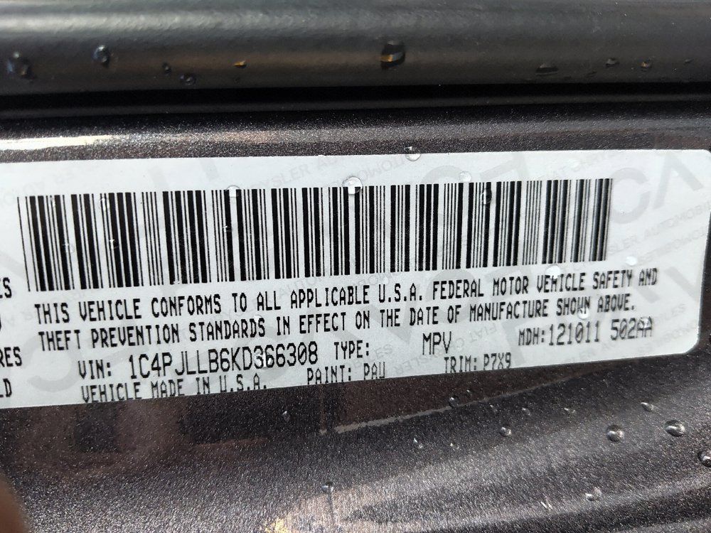 Used 2019 Jeep Cherokee Latitude Plus w/ Comfort/Convenience Group FWD image 33
