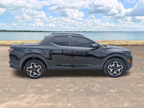 Used 2022 Hyundai Santa Cruz Limited AWD/4WD image 2