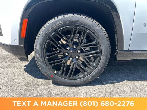 New 2026 Jeep Grand Wagoneer L Limited AWD/4WD image 24