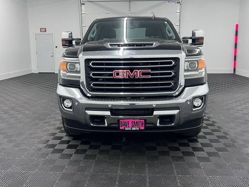 Used 2019 GMC Sierra 3500 SLT w/ Suspension Package, Off-Road AWD/4WD image 6
