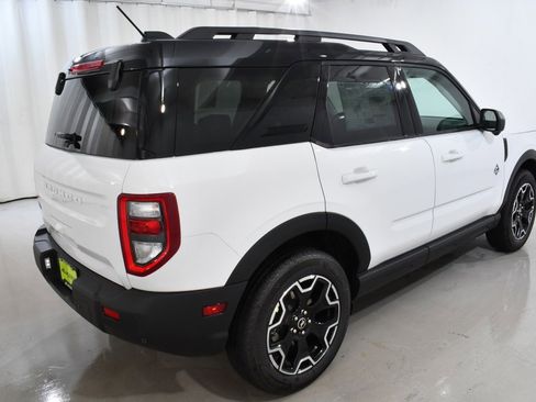 New 2025 Ford Bronco Sport Outer Banks w/ Outer Banks Tech Package+ image 11