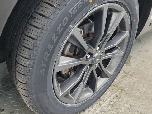 Used 2017 Ford Explorer XLT w/ Equipment Group 202A image 31