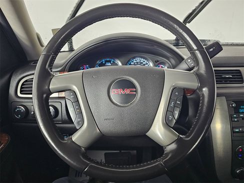 Used 2011 GMC Sierra 3500 SLT w/ SLT Convenience Package image 28