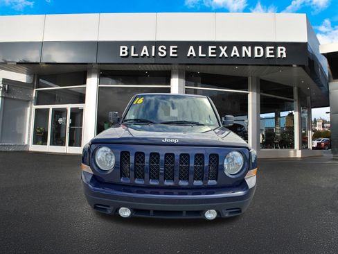 Used 2016 Jeep Patriot Sport w/ Power Value Group FWD image 9