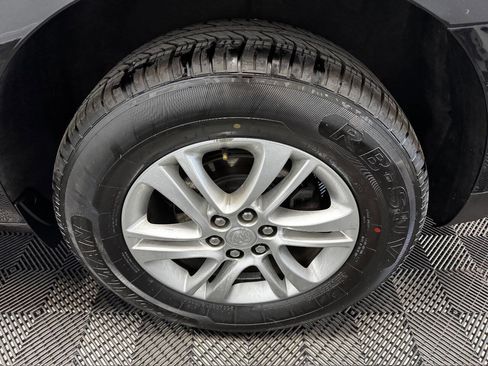 Used 2019 Buick Enclave Essence image 18