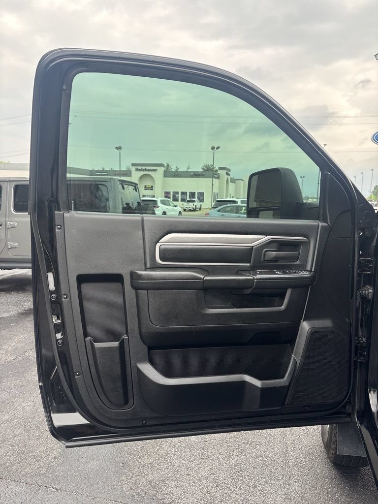 Used 2024 RAM 3500 Tradesman AWD/4WD image 18