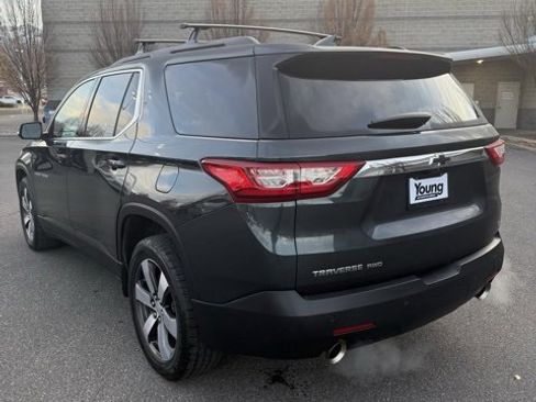 Used 2019 Chevrolet Traverse LT w/ LT Premium Package image 8