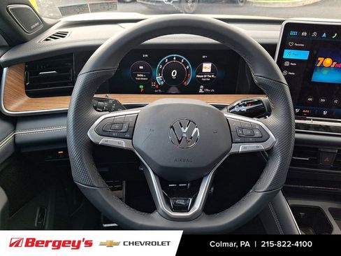 Used 2026 Volkswagen Tiguan SEL R-Line image 23