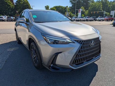 Used 2024 Lexus NX 250 FWD image 8