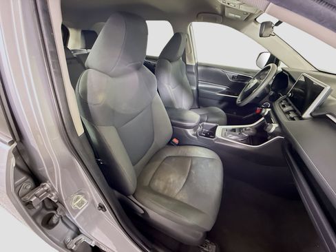 Used 2024 Toyota RAV4 LE image 27