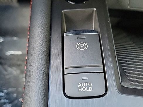 New 2025 Nissan Kicks SR w/ SR Premium Package image 26