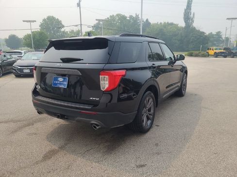 Used 2023 Ford Explorer XLT w/ Equipment Group 202A AWD/4WD image 7