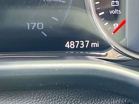 Used 2023 GMC Acadia Denali w/ Black Diamond Edition FWD image 12