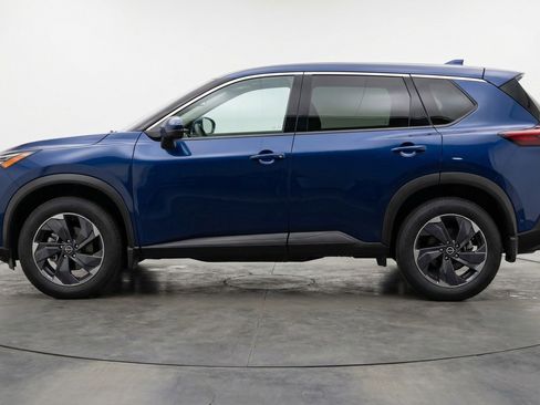 Used 2025 Nissan Rogue SV FWD image 5
