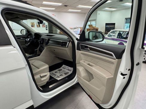 Used 2022 Volkswagen Atlas SE AWD/4WD image 17