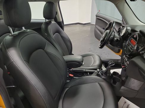 Used 2015 MINI Cooper 2-Door Hardtop image 22