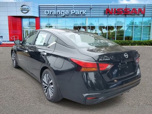 New 2025 Nissan Altima 2.5 SV image 3