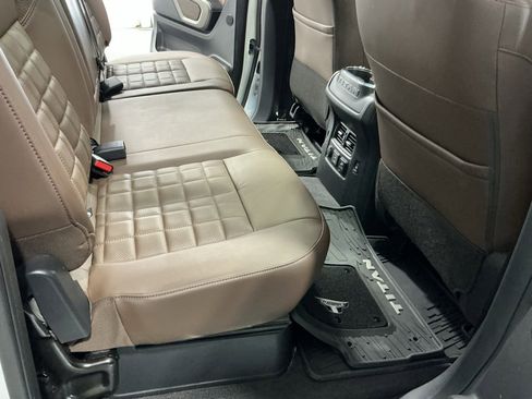 Used 2021 Nissan Titan Platinum Reserve w/ Moonroof Package image 31