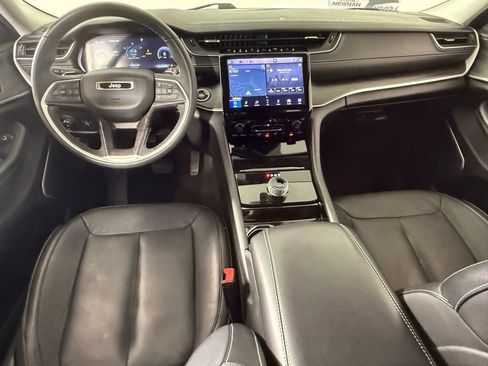 Used 2023 Jeep Grand Cherokee L Limited w/ Black Appearance Package RWD image 11