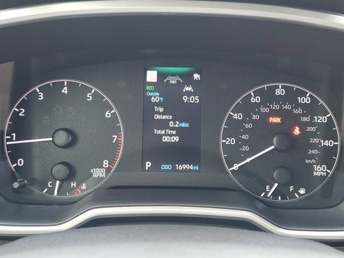 Used 2025 Toyota Corolla Hatchback image 16