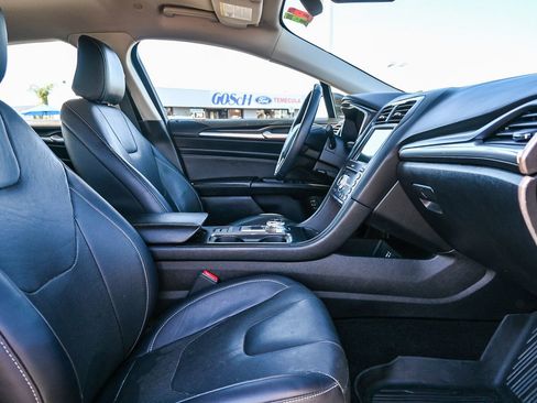 Used 2020 Ford Fusion Energi Titanium image 27