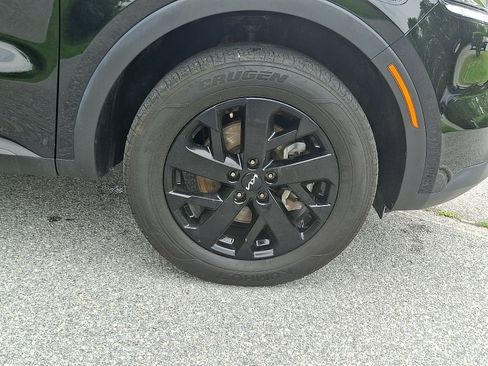 Certified 2023 Kia Sorento S AWD/4WD image 8
