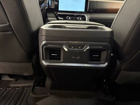 Used 2025 GMC Sierra 2500 Denali w/ Denali Reserve Package image 17